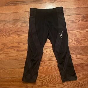 CW-X Black Compression Capri Athletic Tight